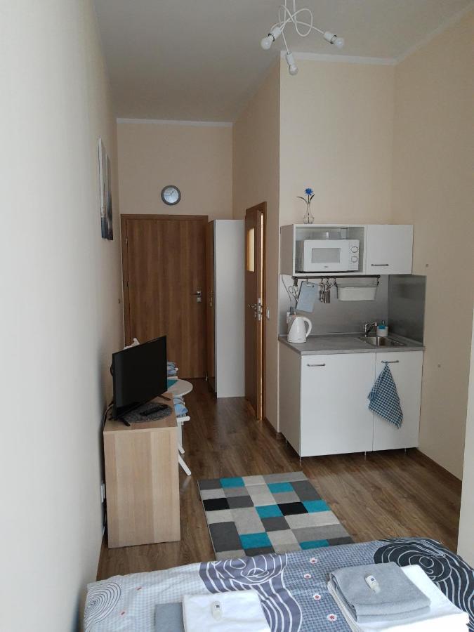 Noclegi Przy Dworcu Pkp Breslavia Exterior foto
