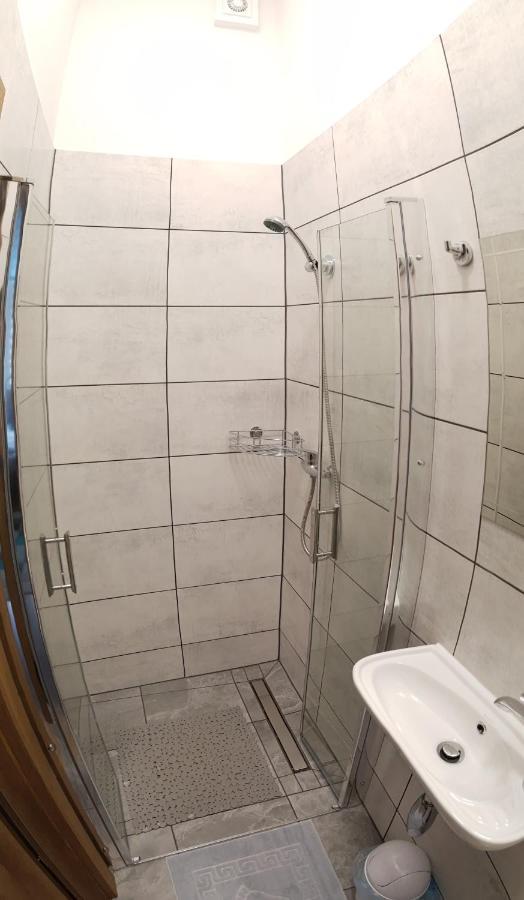 Noclegi Przy Dworcu Pkp Breslavia Exterior foto